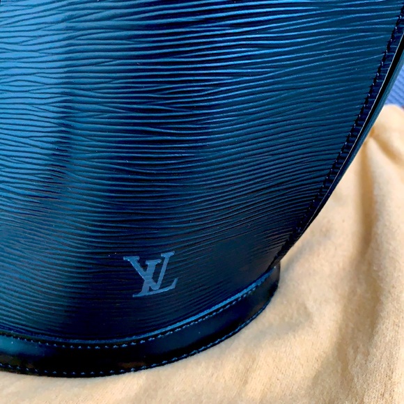 Louis Vuitton St. Jacques Epi GM *100% Authentic* - Picture 2 of 8